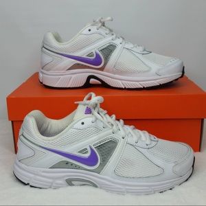 Nike White Dart 9 Women’s Running Shoes Sz 8.5 W
